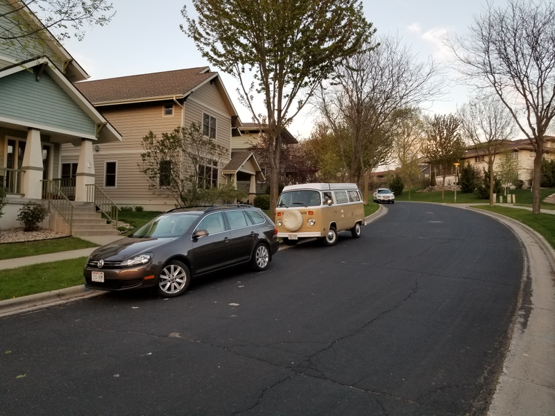 Illustration for article titled How efficient is a 40 year old VW bus?
